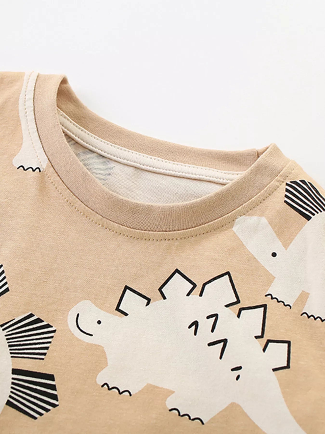 Kids Dinosaur Pajama Set – Soft Cotton Short Sleeve Top & Shorts, Boys & Girls, Tan (Sizes 2Y–7Y)