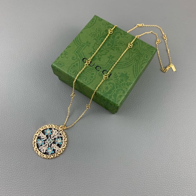 18K Double G Iconic Floral Pendant Necklace