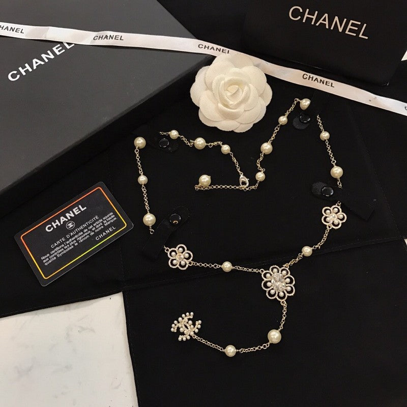 18K CC Flowers Pearl Long Necklace